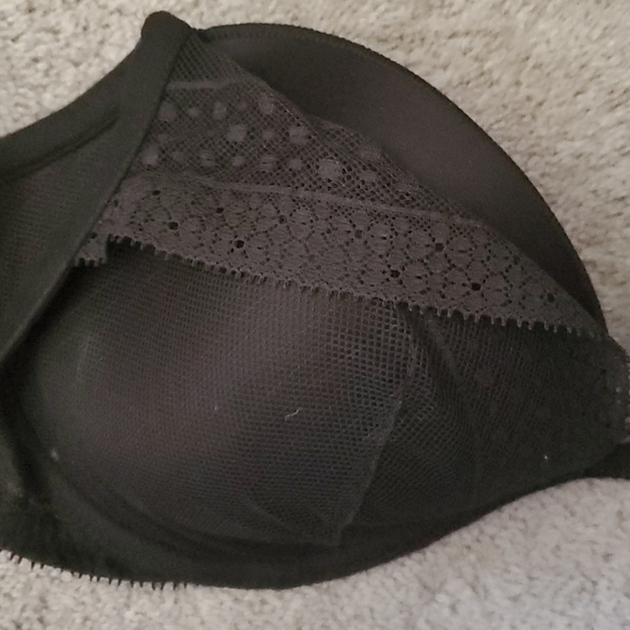 VS Bra - Picture 4 of 4